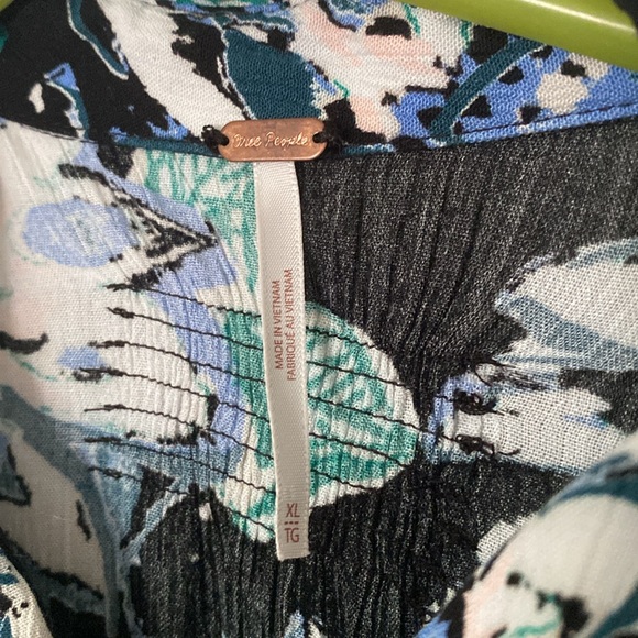 Free People gauzy button up - Picture 3 of 4